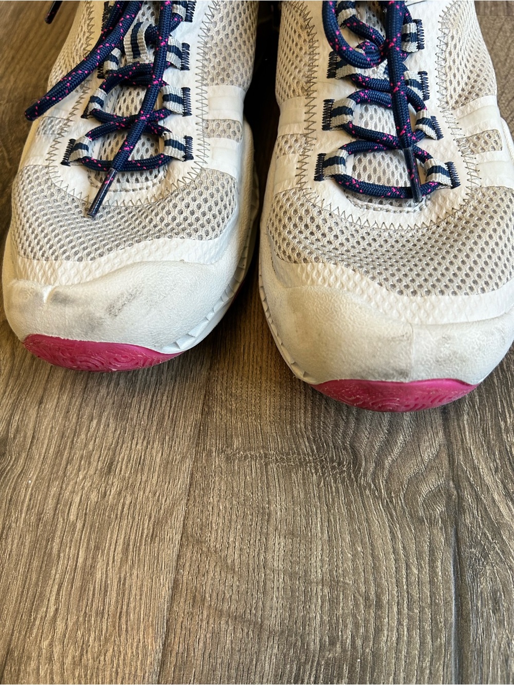 Columbia White Mesh Sneakers with Blue and Pink Details - Picture 6 of 9
